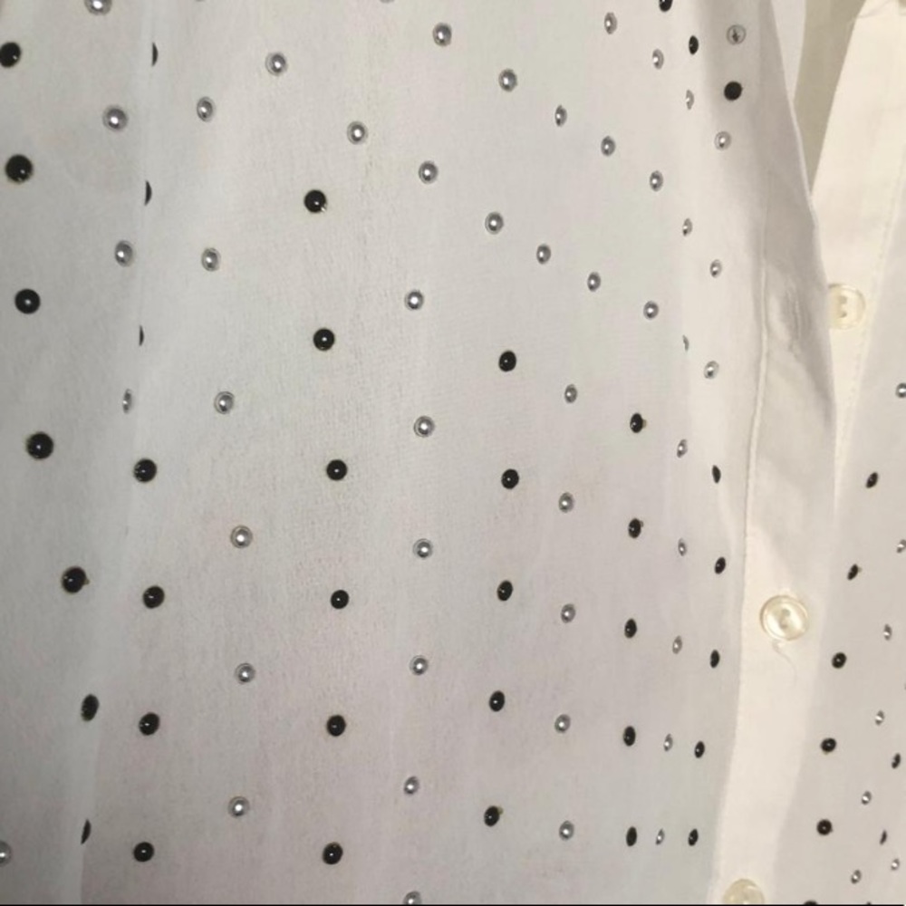White collared blouse - Picture 7 of 7
